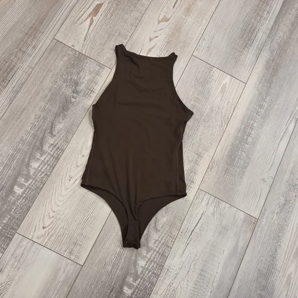 SKIMS!! Fits Everybody High Neck Thong Bodysuit- In Cocoa!! SOLD OUT COLOR!! - Picture 6 of 9